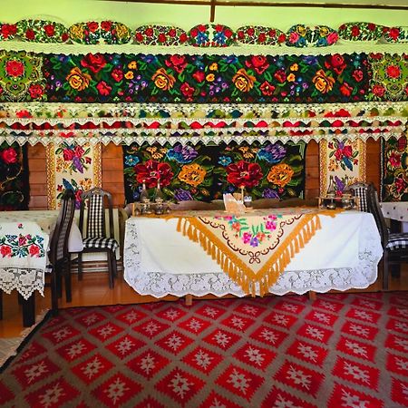 Pensiunea Rustic Oncesti Экстерьер фото