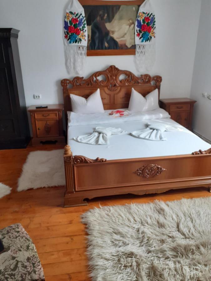 Pensiunea Rustic Oncesti Экстерьер фото